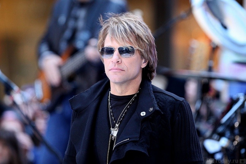 Известен факт, что Jon Bon Jovi хочет быть похороненным под песню "In ...
